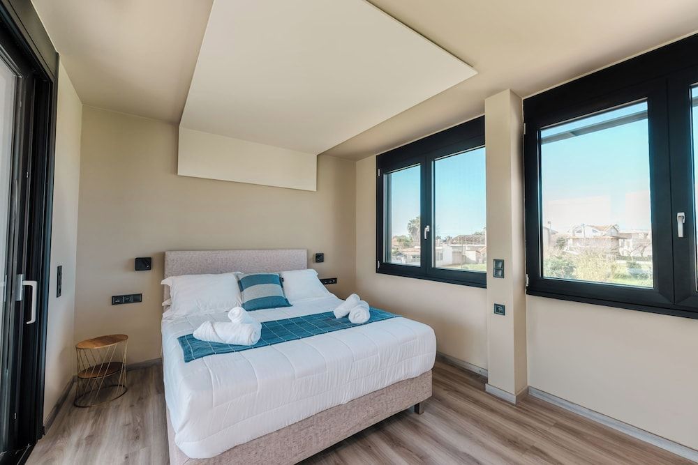 Family Apartment, Multiple Bedrooms (Kourouta Luxury Suites with Pool nr4)