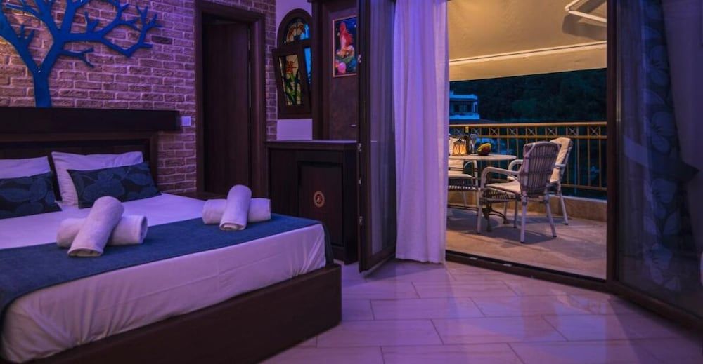 Room, 1 Bedroom, Balcony