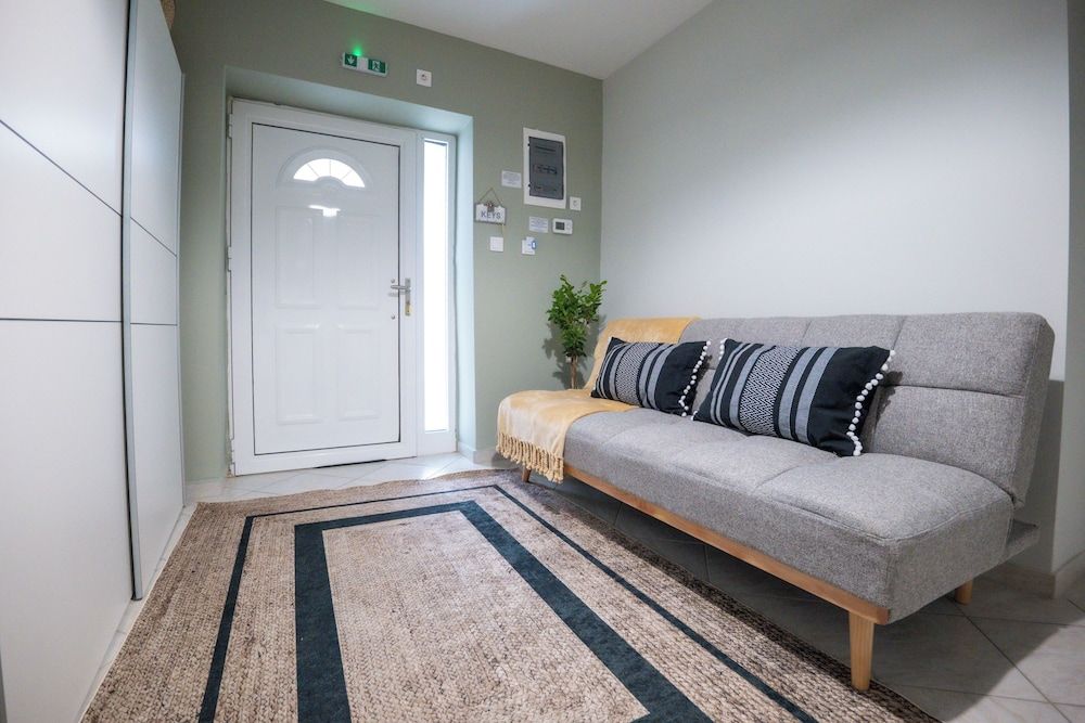 Vayas Residences Legacy House, 2 Bedrooms, Garden View 25