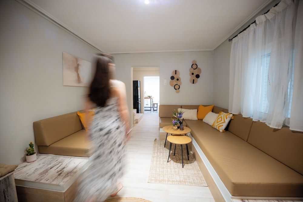 Vayas Residences Legacy House, 2 Bedrooms, Garden View 13