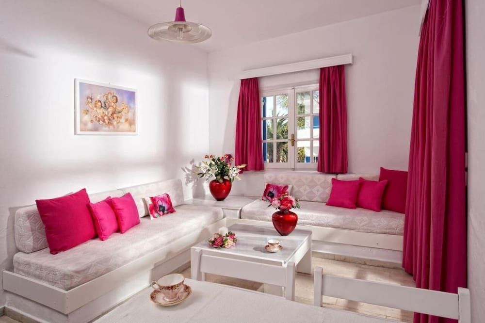 One Bedroom Quadruple Apartment