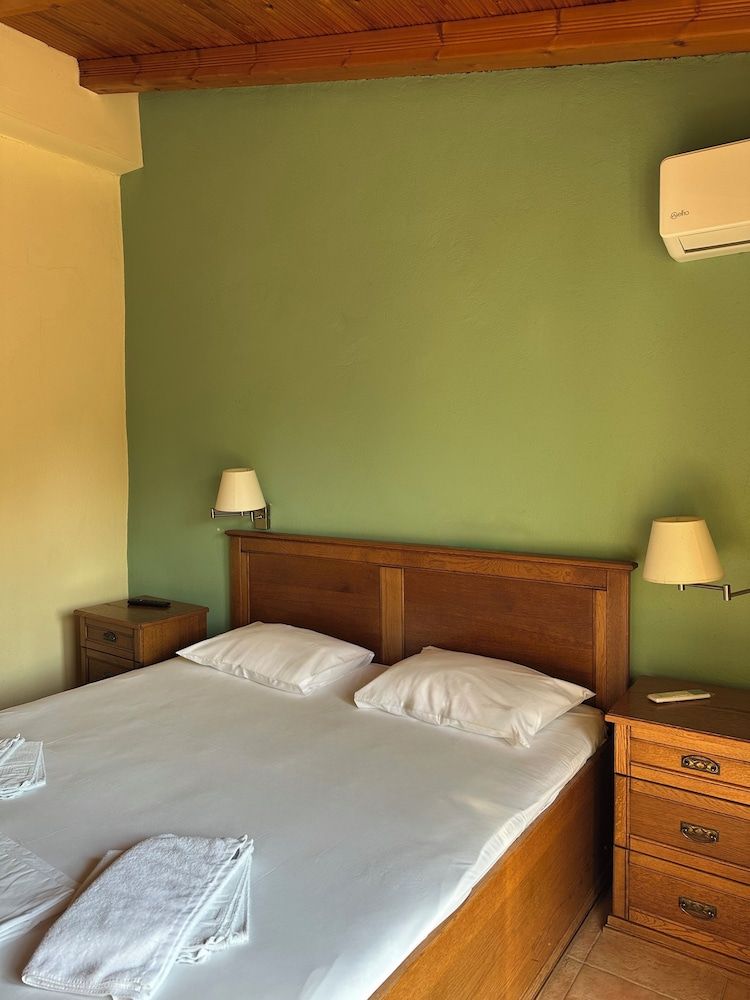 Economy Double Room, Balcony, Mountain View