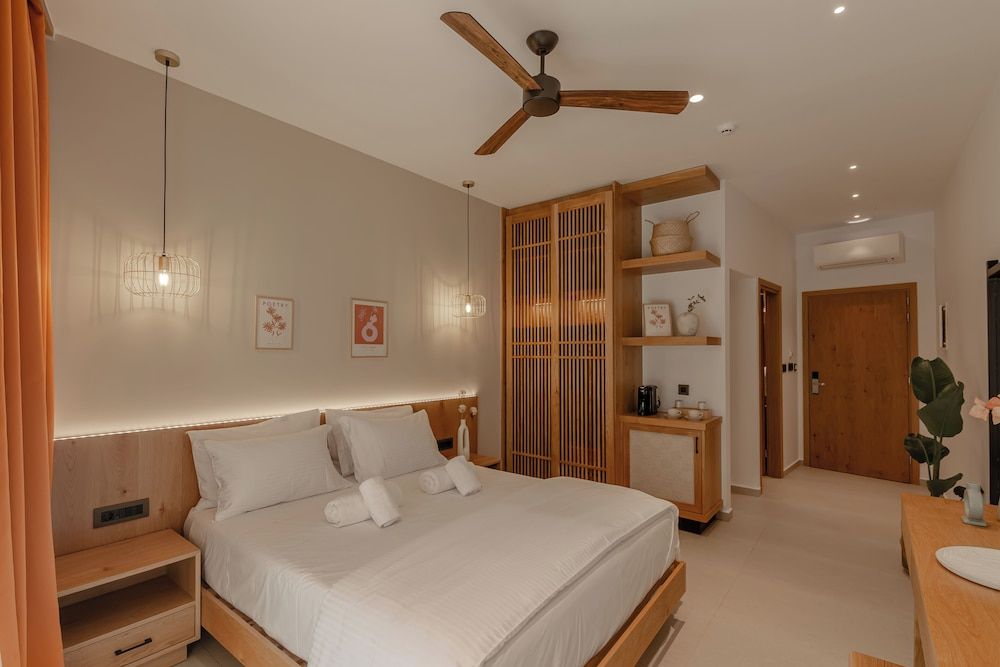 Signature Suite, Pool View