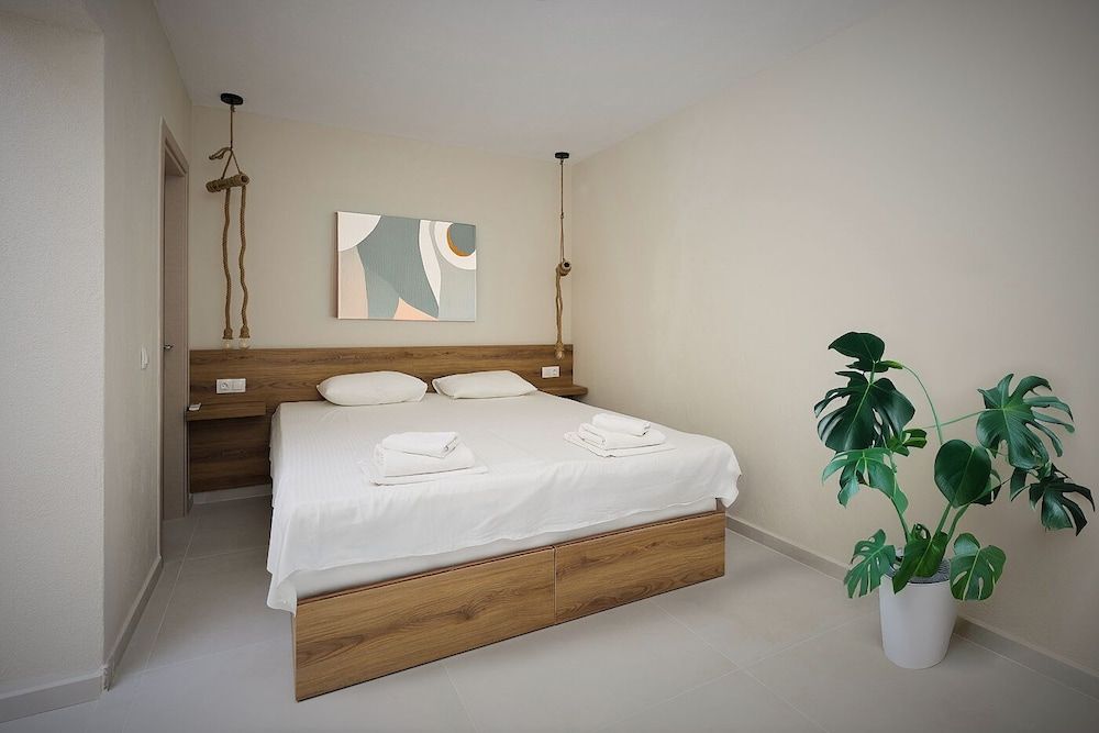 EIGHT OLIVES LUXURY VILLA SERENITY LUXURY VILLA 4