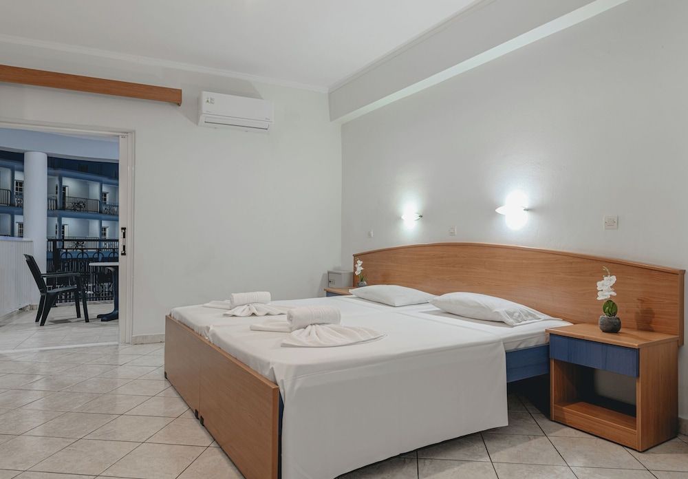 Economy Triple Room, Pool View