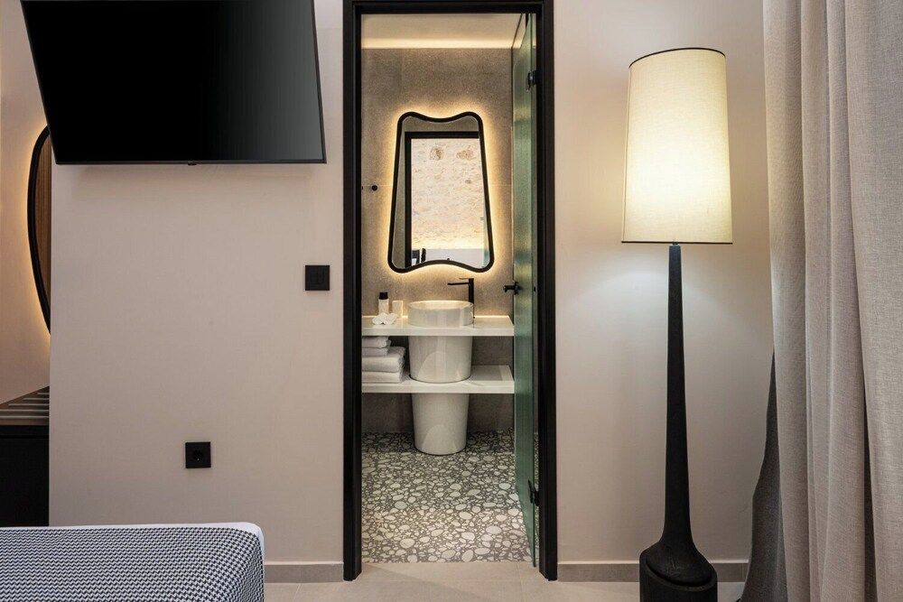 Madonna del Mare City Hotel Deluxe Room 6