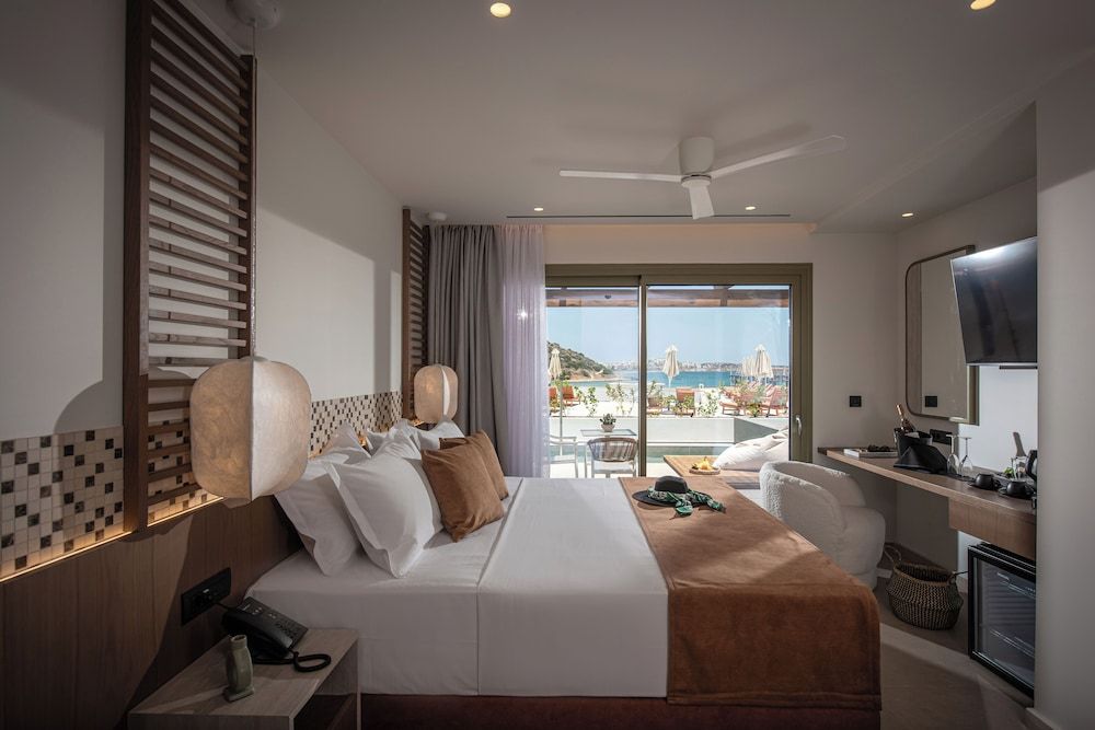 Luxury Suite, Private Pool, Sea View