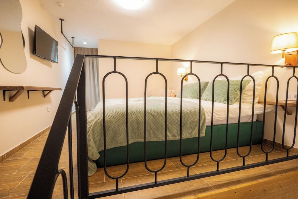 Vayas Residences Agora Loft, 1 Bedroom 5