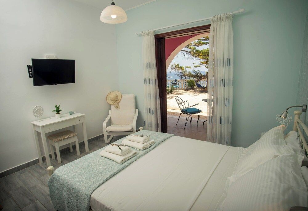 Basic Studio, 1 Double Bed, Balcony
