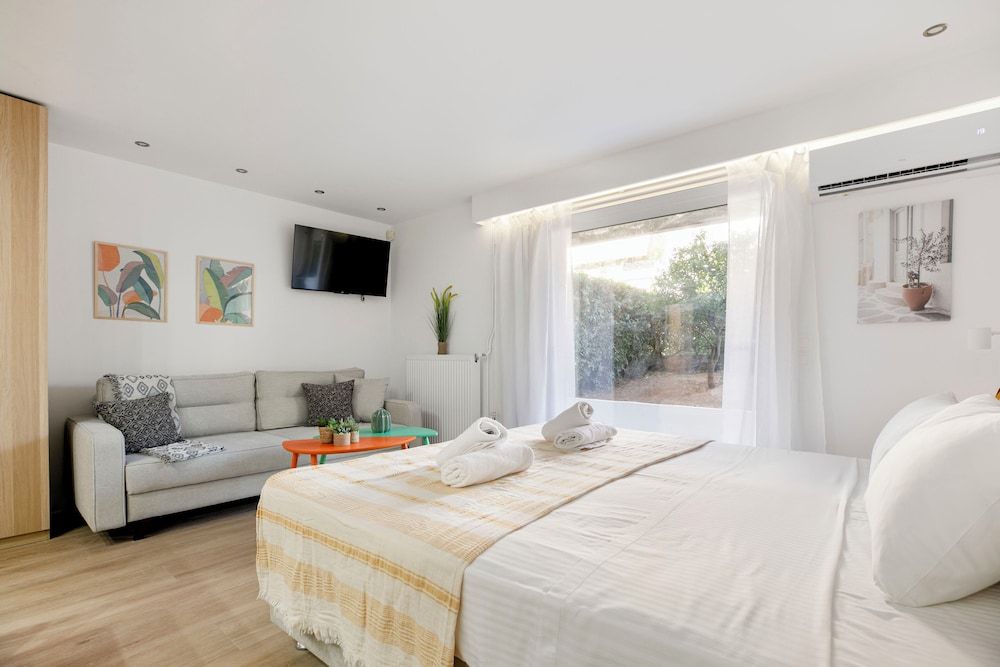 Studio, 1 Double Bed, Kitchen, City View
