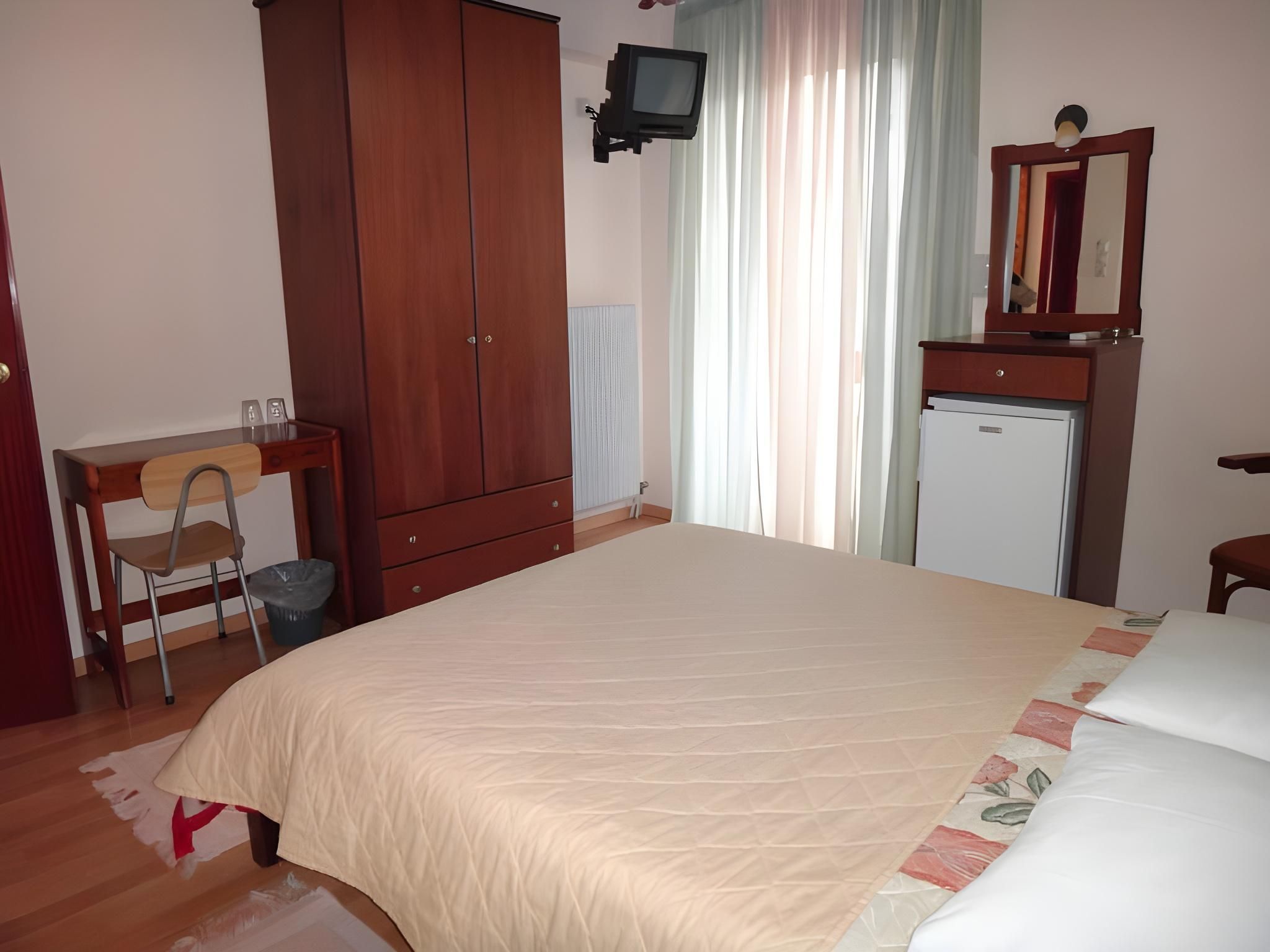Triple - 3 Single Beds