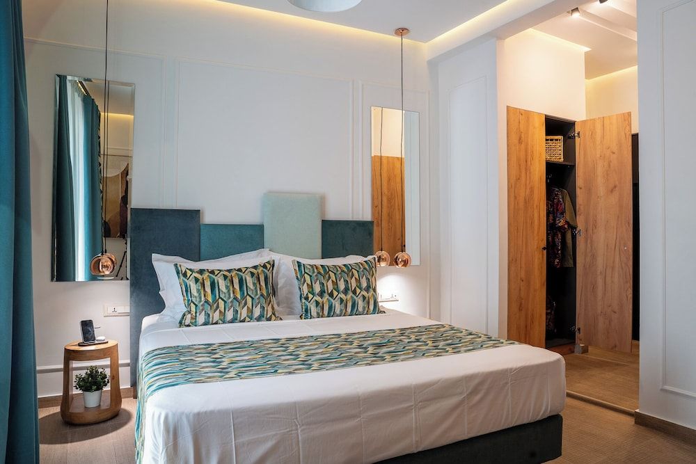 Garment District Suites Senior Suite, City View 7