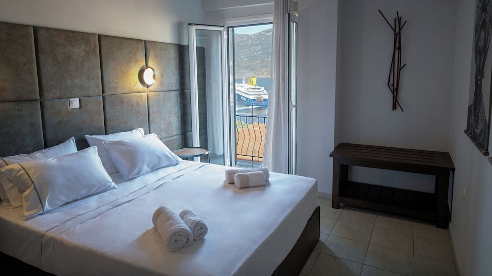 Luxury Apartment, 1 Queen Bed with Sofa bed, Balcony, Sea View