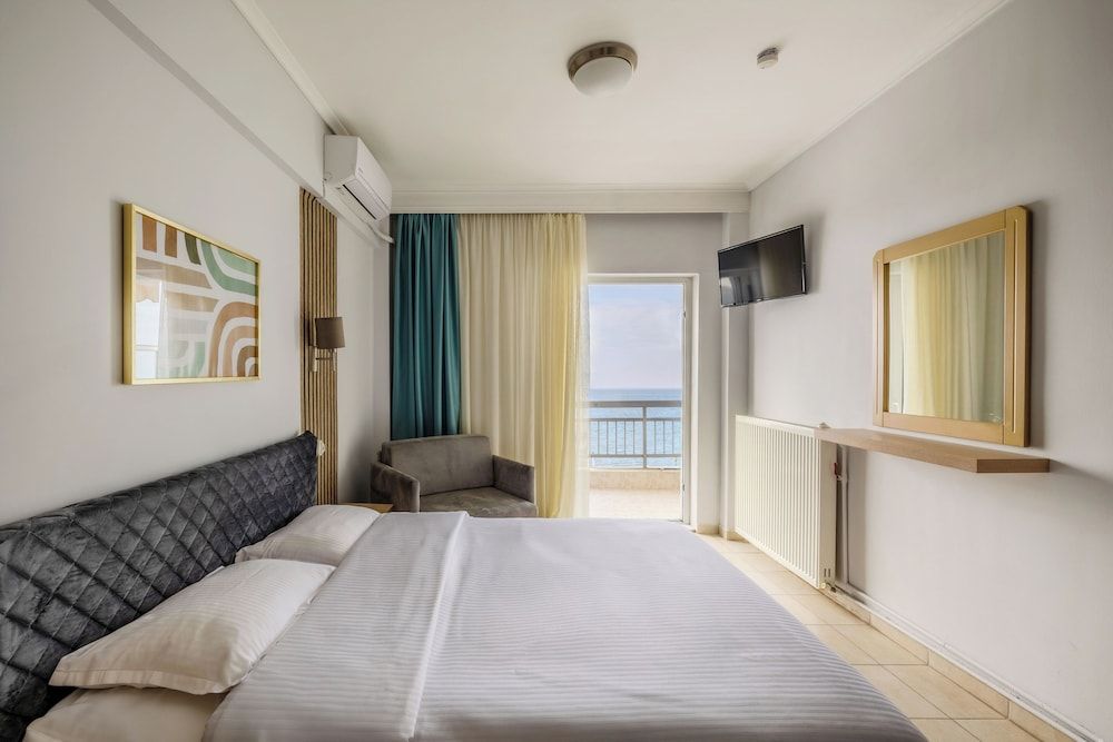 Vento di Mare Superior Double Room, Sea View 9