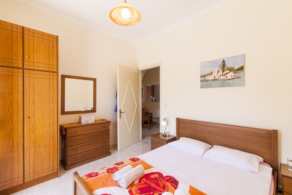 House, 2 Bedrooms
