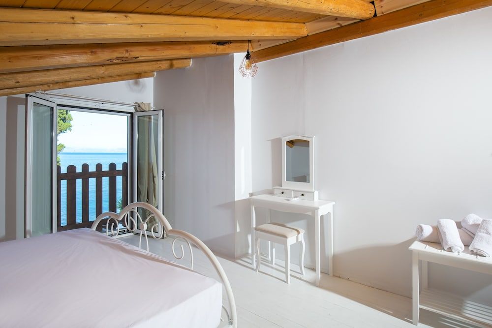 Ionian Grand by Checkin Duplex, 2 Bedrooms 5