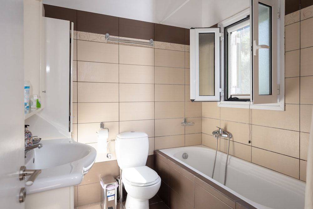 Ionian Grand by Checkin Apartment, 4 Bedrooms 6