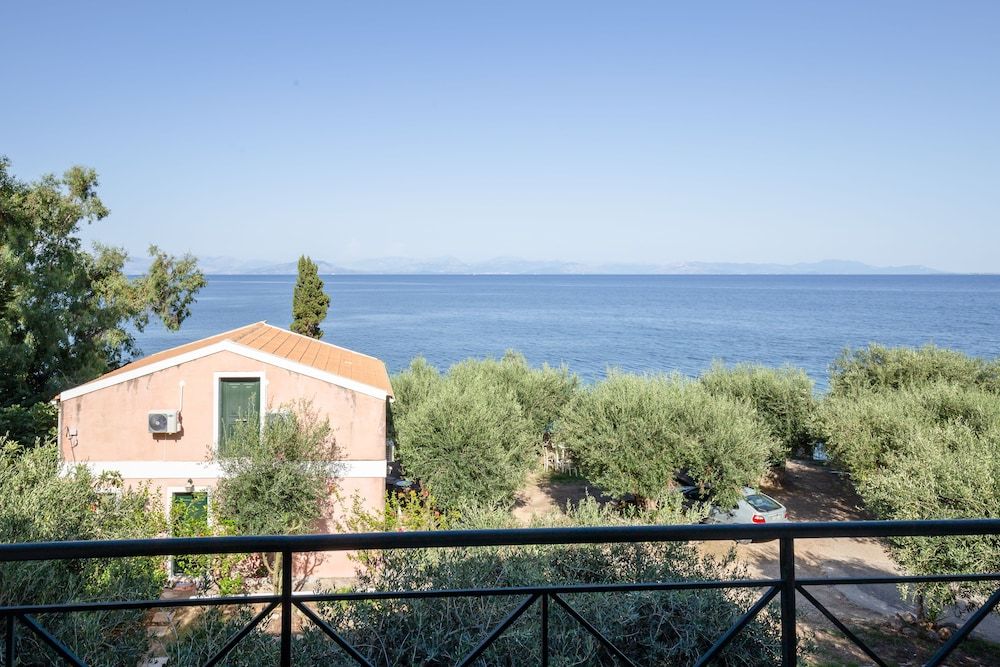 Ionian Grand by Checkin Apartment, 4 Bedrooms 5