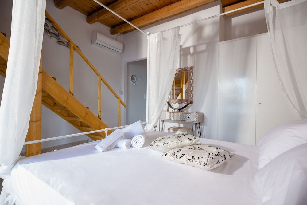 Ionian Grand by Checkin Duplex, 2 Bedrooms 4