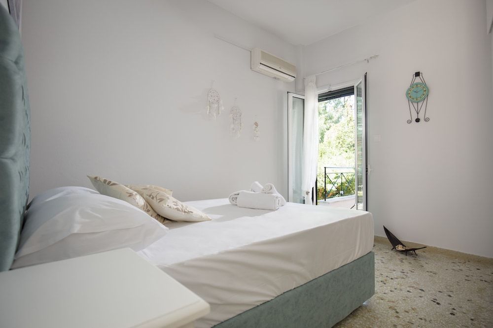 Ionian Grand by Checkin Apartment, 3 Bedrooms 10