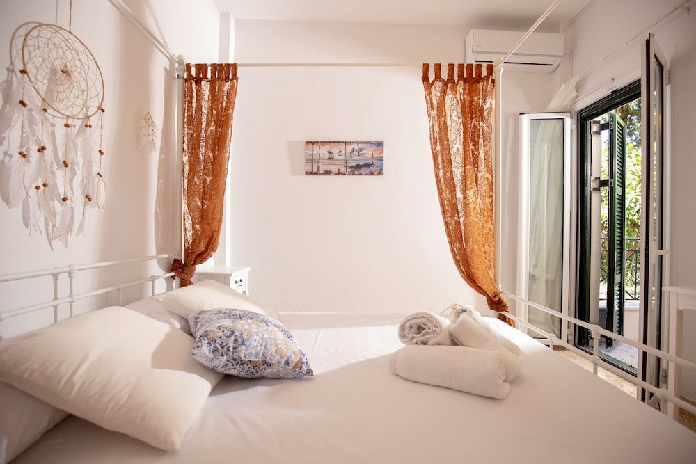 Ionian Grand by Checkin Apartment, 3 Bedrooms 4
