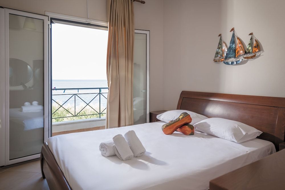 Ionian Grand by Checkin Apartment, 4 Bedrooms