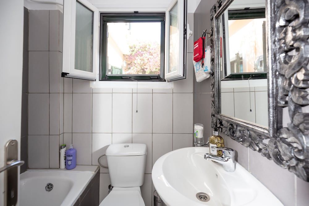 Ionian Grand by Checkin Apartment, 3 Bedrooms 13