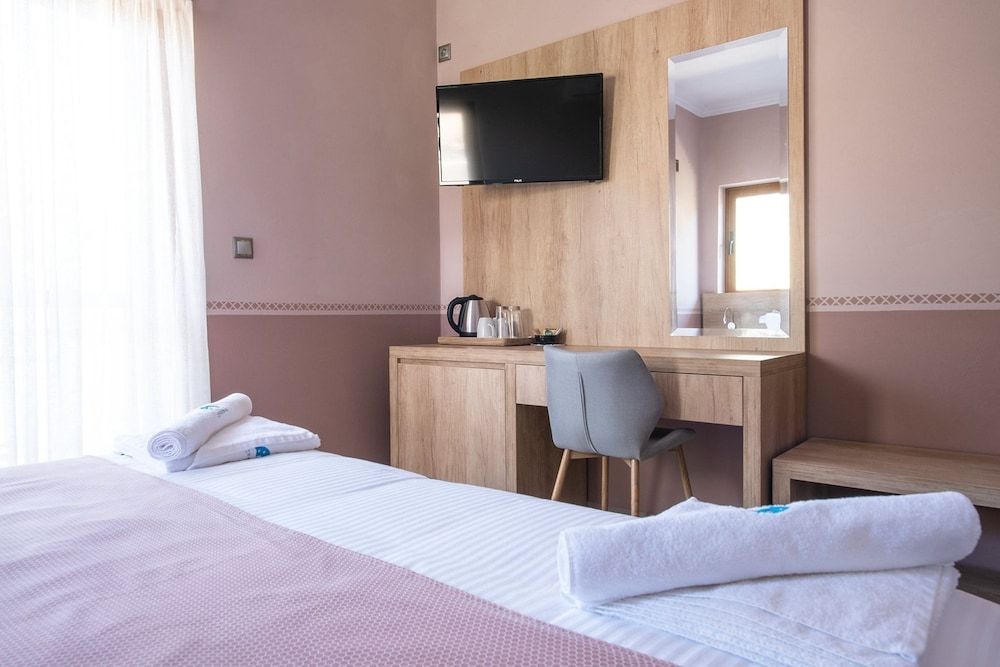 Cyrenia Guesthouse Economy Double or Twin Room 4