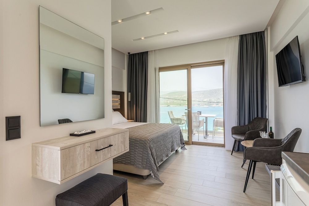 Superior Room, 1 King Bed