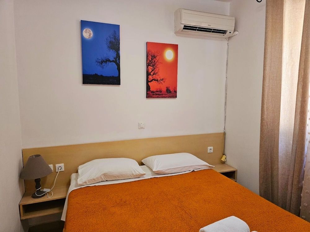 Apartment, 1 Bedroom, Smoking, Mountain View