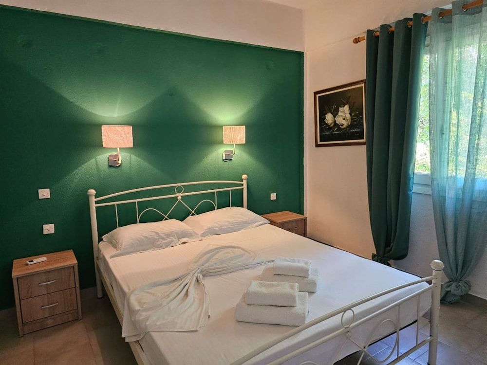 Apartment, 1 Bedroom, Balcony, Mountain View