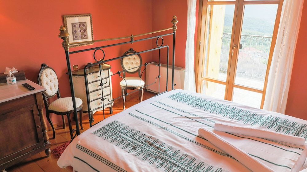 Classic Double Room (3)