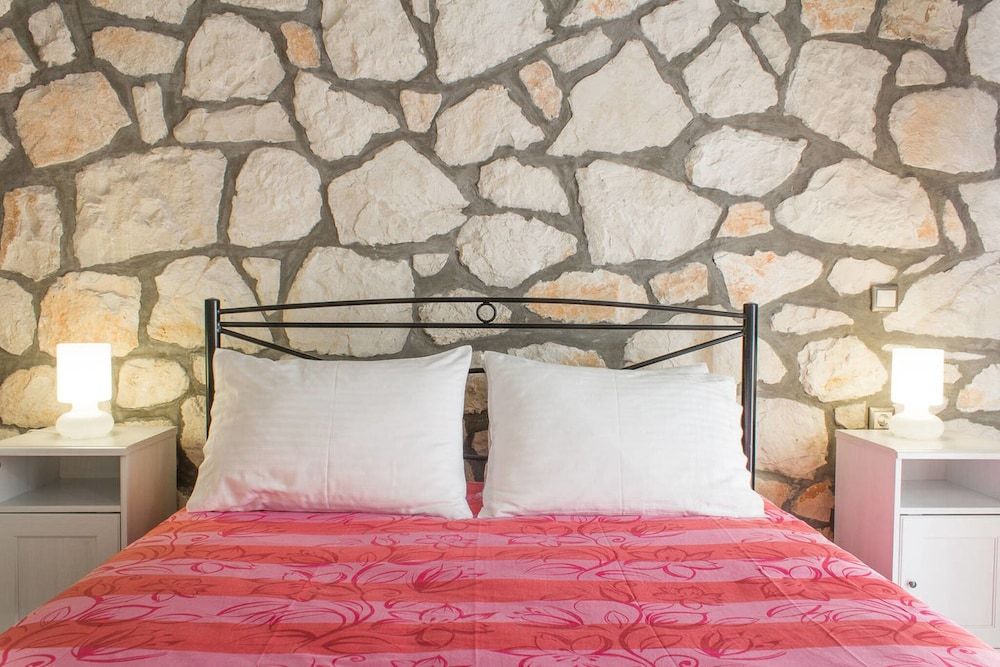 House, 2 Bedrooms, Patio, Garden View