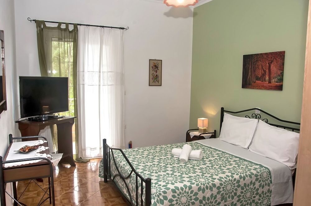 Apartment, 2 Bedrooms, Smoking, Balcony