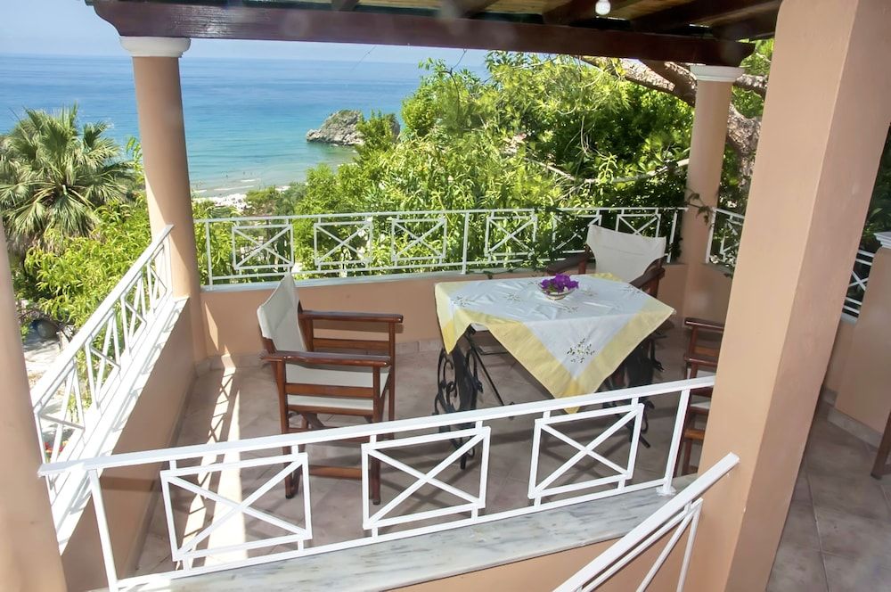 Apartment, 2 Bedrooms, Smoking, Balcony