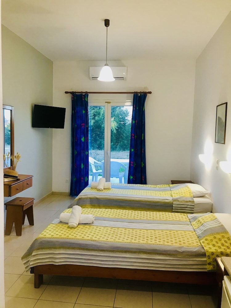 Room, 1 Bedroom, Smoking, Private Pool