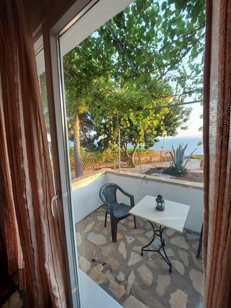 House, 1 Bedroom, Smoking, Balcony