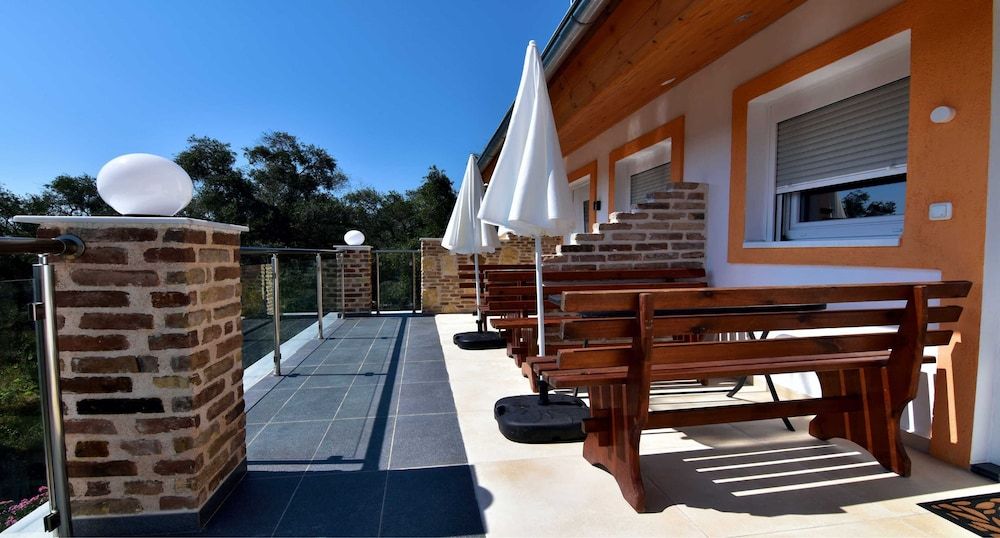 Panoramic Apartment, 1 Queen Bed with Sofa bed, Patio, Ocean View