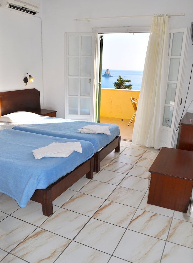 Apartment, 2 Bedrooms, Smoking, Balcony