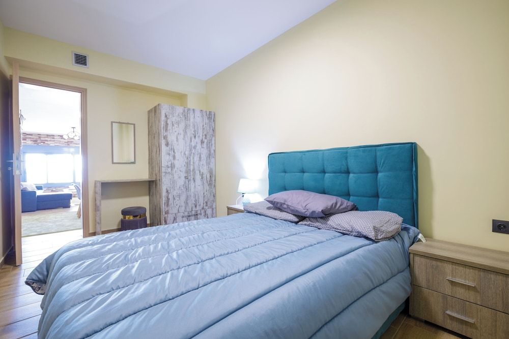 Family House, Multiple Bedrooms, Sea Facing (Maritinas Stone House On The Beach)