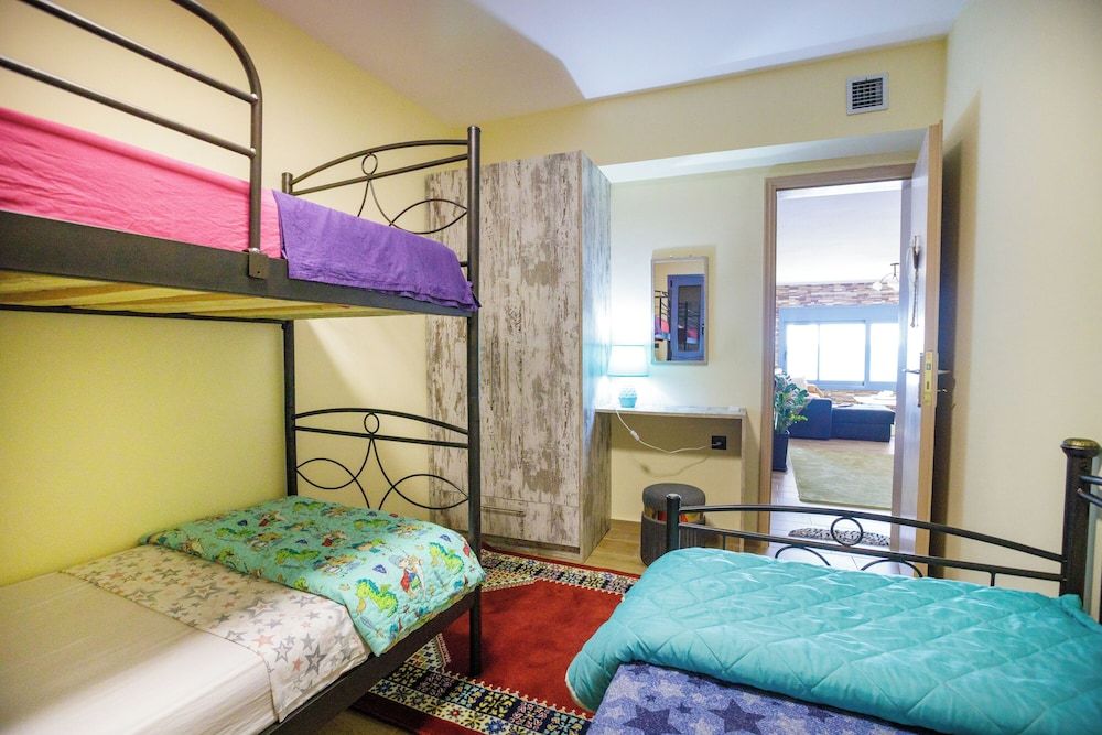 Family House, Multiple Bedrooms, Sea Facing (Maritinas Stone House On The Beach)