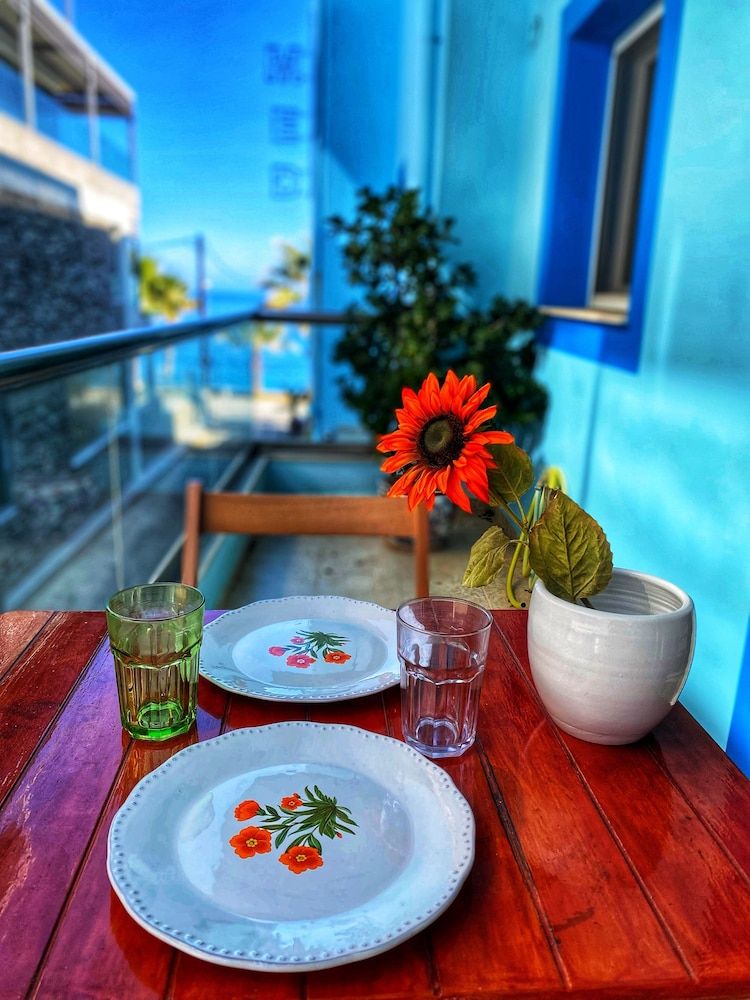 Med Sea Suites