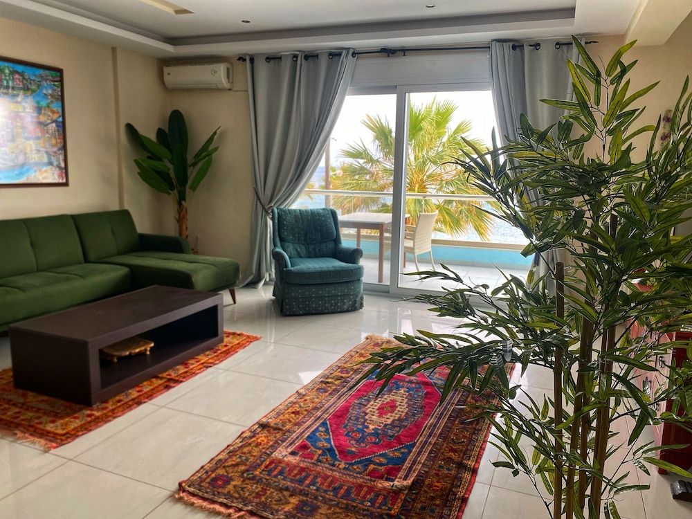 Med Sea Suites