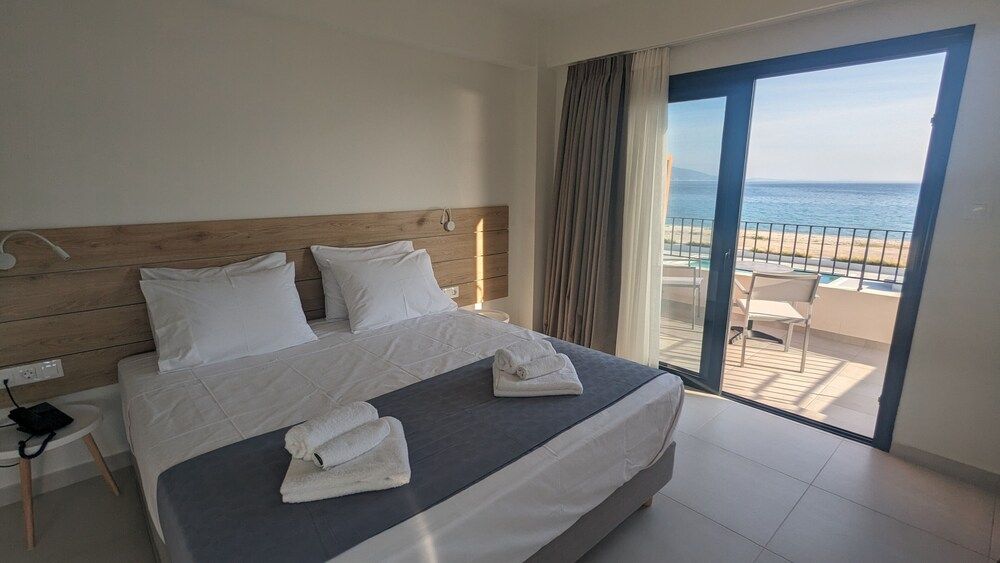 Double Room | Superior Pool & Sea Front