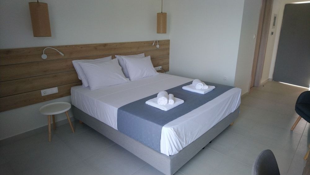 Double Room | Side Sea View