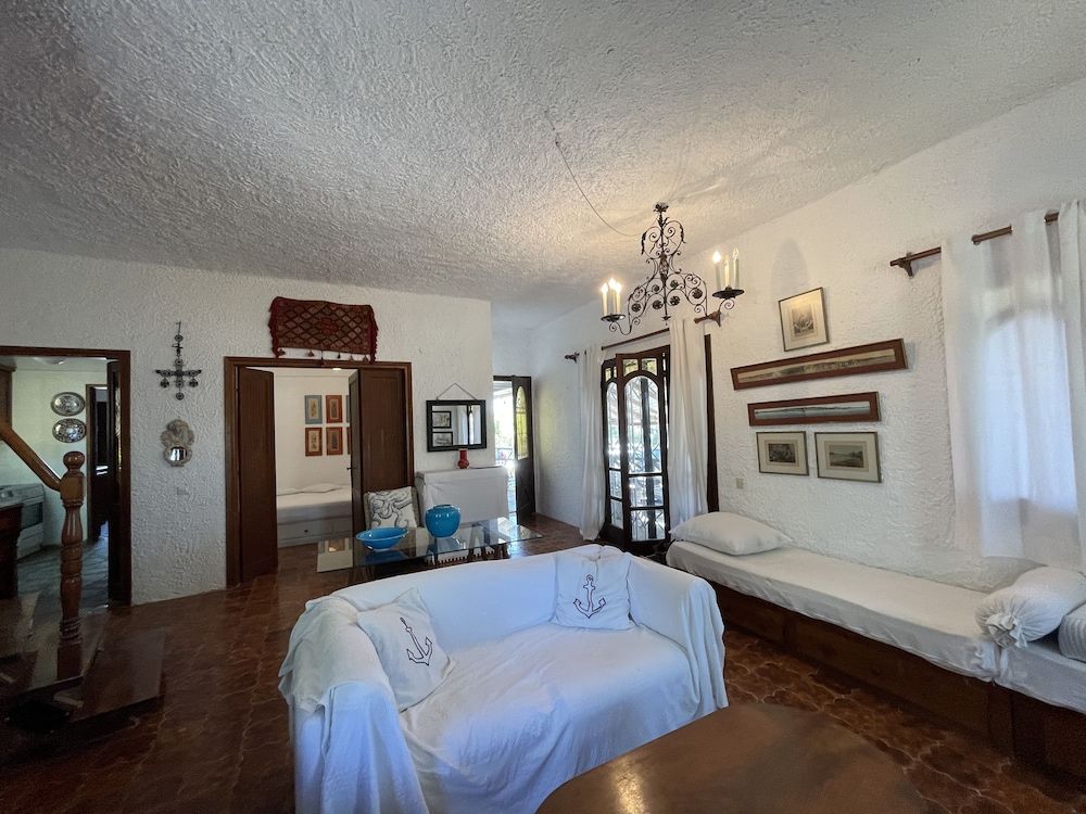 House, 2 Bedrooms, Balcony, Garden View