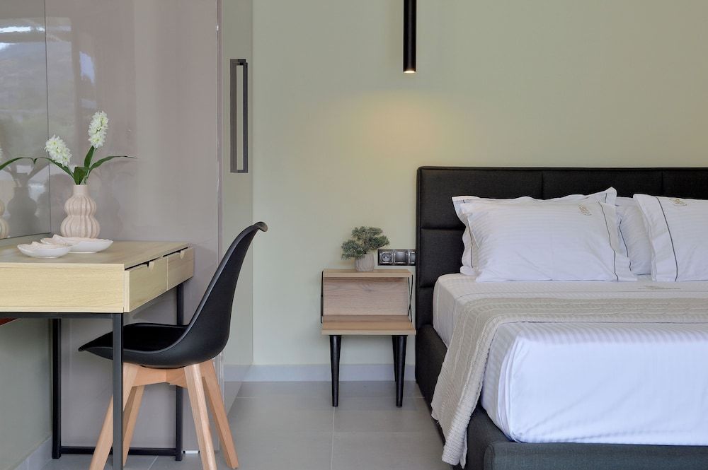 Swan Paradise Residences Deluxe Room, 1 Double Bed with Sofa bed, Mountain View, Ground Floor 10