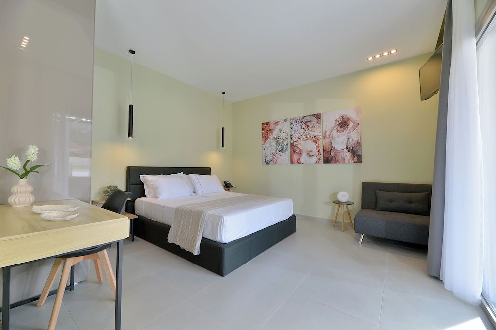 Swan Paradise Residences Deluxe Room, 1 Double Bed with Sofa bed, Mountain View, Ground Floor 2