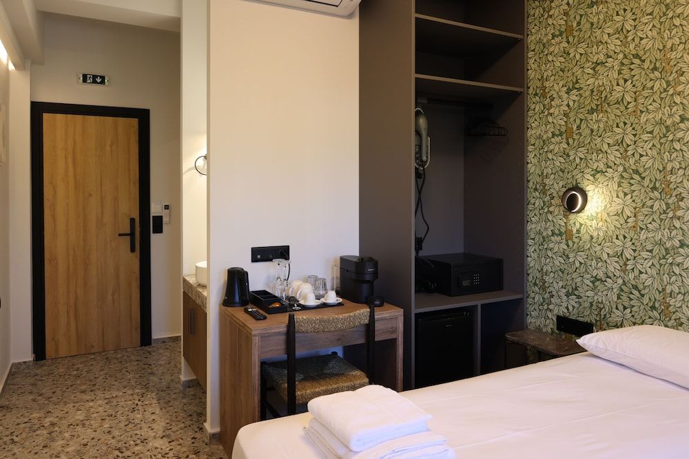 Up Hill Unique Boutique Hotel Deluxe Double or Twin Room 13