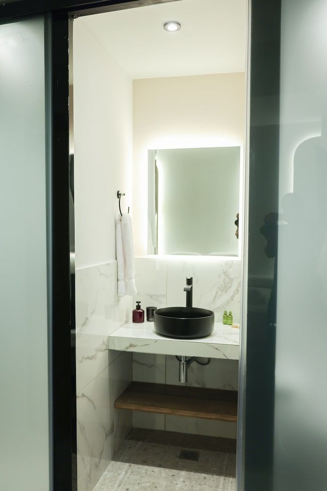 Up Hill Unique Boutique Hotel Junior Twin Room 2